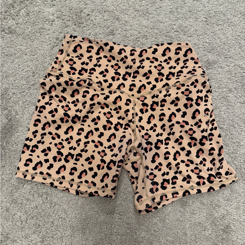 Ryderwear Leopard Print high waisted biker Shorts (S)